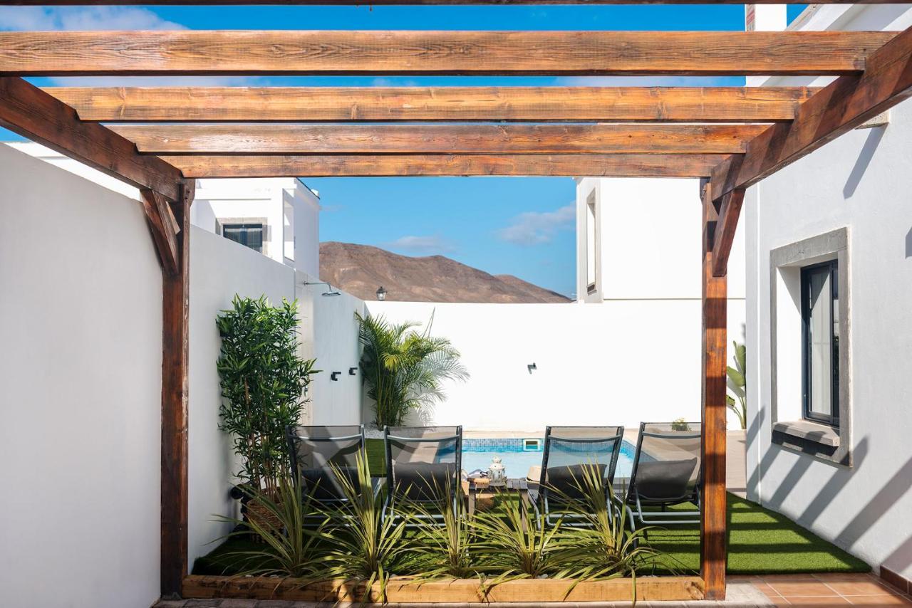Villa Palmera Jacuzzi Яйса Екстериор снимка